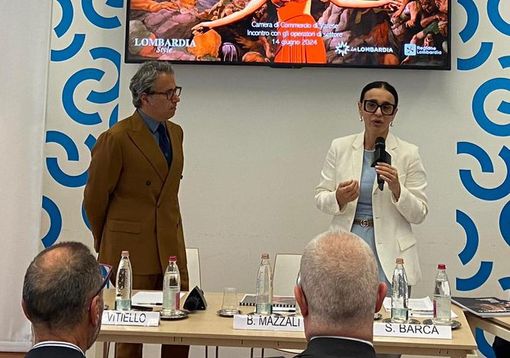 A destra nella foto, l'assessore regionale Barbara Mazzali