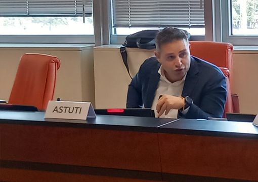 Sanità, Astuti (Pd): «Necessario incentivare il personale sanitario, finalmente in commissione la nostra proposta per le aree marginali e di confine» Sanità, Astuti (Pd): «Necessario incentivare il personale sanitario, finalmente in commissione la nostra proposta per le aree marginali e di confine»