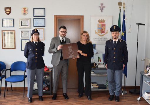 L'assessore regionale Francesca Caruso in visita al Commissariato di polizia di Gallarate