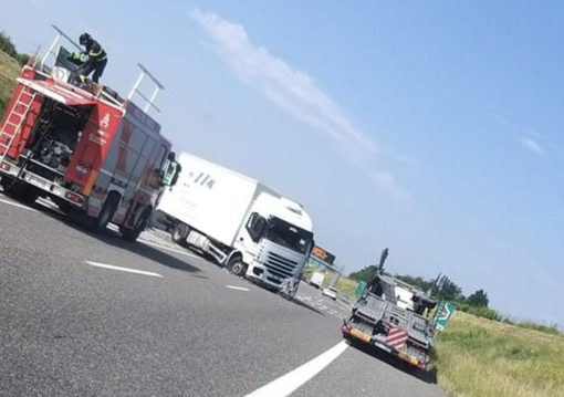 FOTO. Incidente in Pedemontana, coinvolto un autoarticolato: code e soccorsi in azione