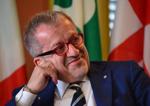 Addio a Maroni, Fabio Lunghi (Camera di Commercio): «Perdiamo figura politica e istituzionale di grande rilievo» Addio a Maroni, Fabio Lunghi (Camera di Commercio): «Perdiamo figura politica e istituzionale di grande rilievo»