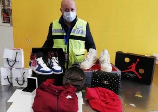 Merce contraffatta a Malpensa: in un anno intercettati 36mila prodotti per un valore di 190mila euro