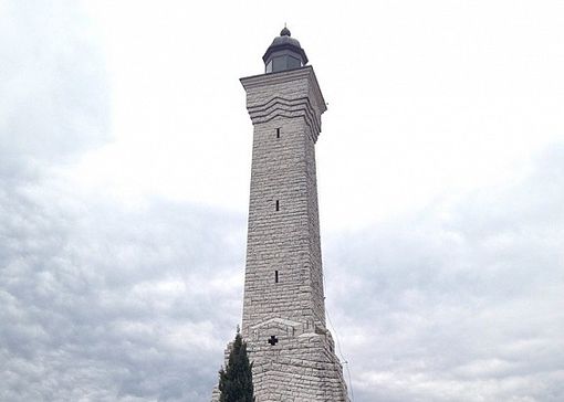 Il Comune di Besozzo intitola al Milite Ignoto la terrazza del Faro