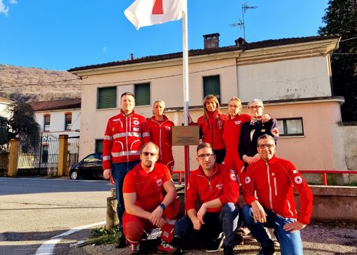 L'omaggio e il ricordo della Croce Rossa di Luino per le vittime del Covid: «Momento di riflessione profonda»