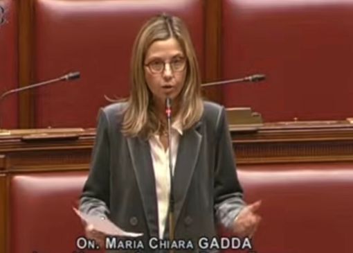 Gadda: «Con Meloni l'Italia non è un Paese per giovani»