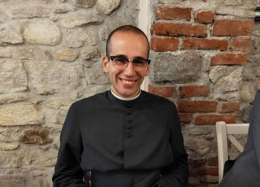 Don Gabriele Bof in una foto tratta dalla pagina Facebook del Comune di Mornago Don Gabriele Bof in una foto tratta dalla pagina Facebook del Comune di Mornago