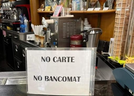 Liguria, bar non accetta il pos e il cliente lo fa multare dalla Finanza: il post diventa virale Liguria, bar non accetta il pos e il cliente lo fa multare dalla Finanza: il post diventa virale