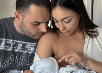 Ernia e Valentina Cabassi sono diventati genitori, è nata Sveva: "Una magia" Ernia e Valentina Cabassi sono diventati genitori, è nata Sveva: "Una magia"