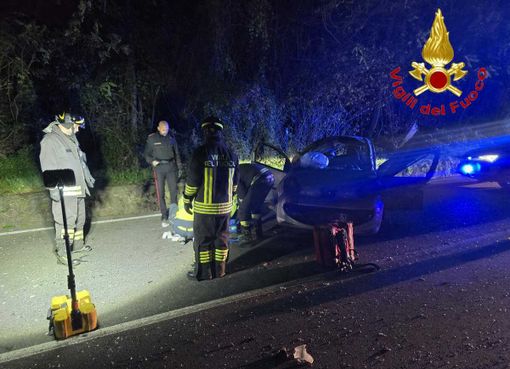 Le immagini del grave incidente stradale di stanotte a Germignaga Le immagini del grave incidente stradale di stanotte a Germignaga