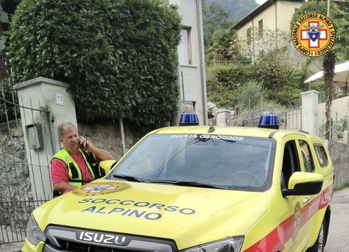 Si fa male a una caviglia su una strada "tagliafuoco" vietata tra Cittiglio e il Sasso del Ferro: turista straniera recuperata dal Soccorso alpino Si fa male a una caviglia su una strada "tagliafuoco" vietata tra Cittiglio e il Sasso del Ferro: turista straniera recuperata dal Soccorso alpino