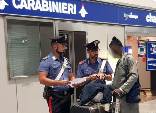 Immigrazione, pakistano arrestato dai carabinieri a Malpensa