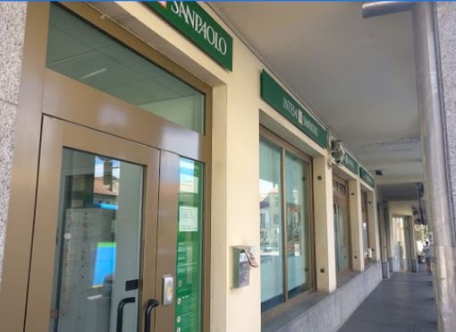 Taino, chiude l'unica banca in paese. Il Comune fa partire la raccolta firme