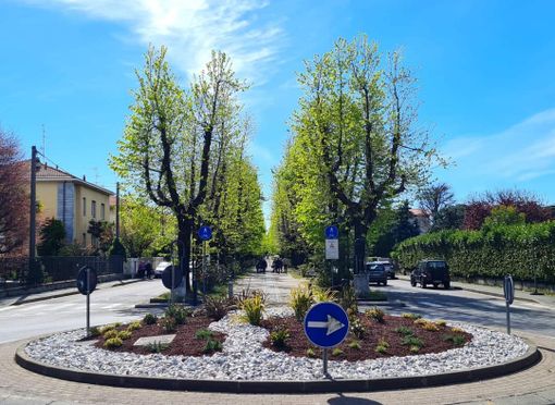 Il Giro d’Italia porta novità: a Cassano si lavora anche sulle aiuole. A meno di 24 giorni dal via