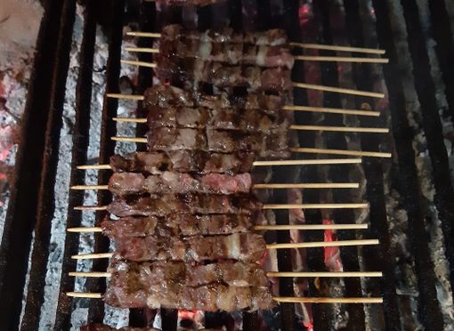 A Leggiuno va in scena la festa del gusto con la sagra degli arrosticini e del panzerotto