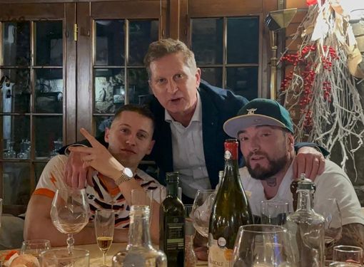 Danilo Centrella con Massimo Pericolo e Gué Pequeno Danilo Centrella con Massimo Pericolo e Gué Pequeno