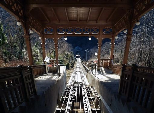 Finisce il lockdown anche per la funicolare del Sacro Monte: da sabato torna in funzione