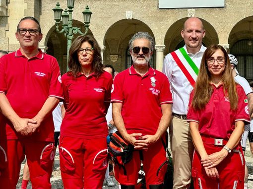 Marnate: Ibrahim Malla riceve la Medaglia d’argento al merito della Cri Marnate: Ibrahim Malla riceve la Medaglia d’argento al merito della Cri
