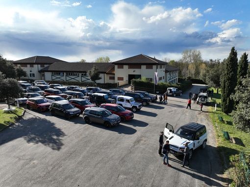 Motori e sportività: sessanta vetture di Autosalone Internazionale al quarto Raduno Land Rover