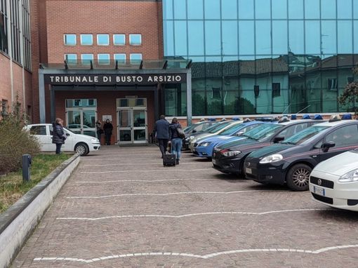 Narcotizza e violenta la ex, patteggia due anni. Per il medico anche l’accusa di revenge porn