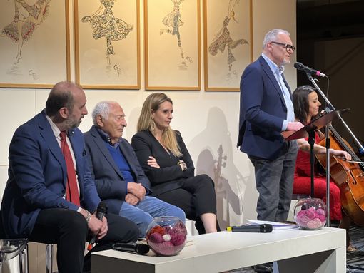 VIDEO - Mogol al Maga insegna a "Vivere bene"