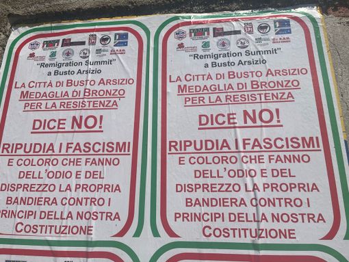 Manifesti contro il Remigration Summit apparsi a Busto