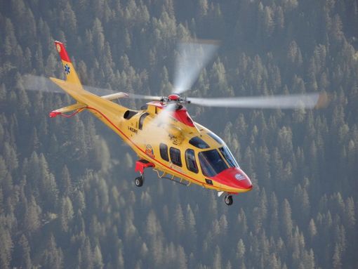 Brutta caduta dalla mountain bike sui sentieri del Campo dei Fiori: sportivo in ospedale