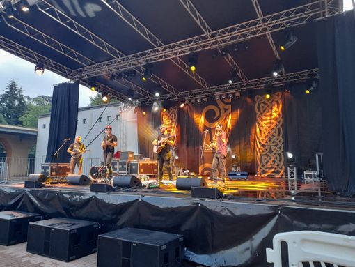 VIDEO E FOTO – Battezzata dalla pioggia la 22esima edizione di Busto Folk VIDEO E FOTO – Battezzata dalla pioggia la 22esima edizione di Busto Folk