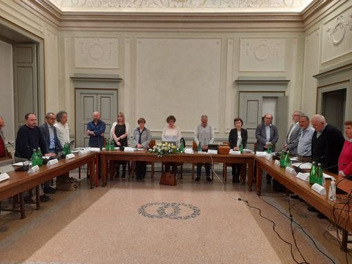 Il minuto di raccoglimento in ricordo di Mirella Cerini