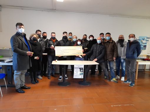 La consegna dell'assegno