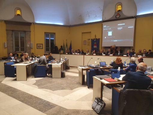 Troppe assenze in maggioranza: salta il Consiglio comunale a Busto