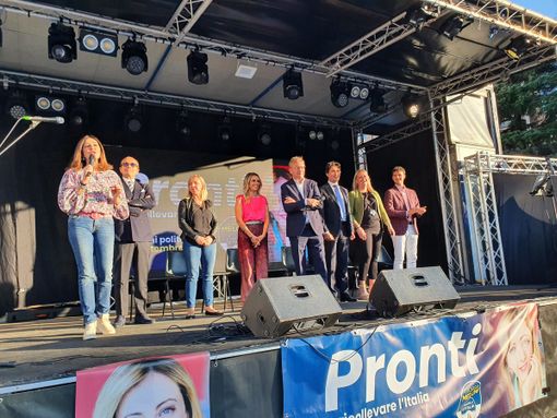 Un evento elettorale di Fratelli d'Italia a Varese Un evento elettorale di Fratelli d'Italia a Varese