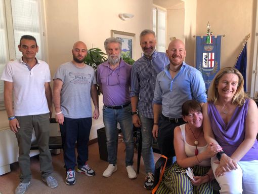 Una nuova mensa per le scuole Rodari di Fagnano grazie al Pnrr: «Vittoria di tutto il paese»