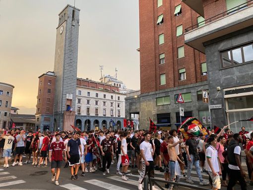 Gli ultimi graffiti sui sedili dei bus di Varese Gli ultimi graffiti sui sedili dei bus di Varese