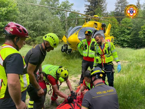 I soccorritori al lavoro a Orino I soccorritori al lavoro a Orino