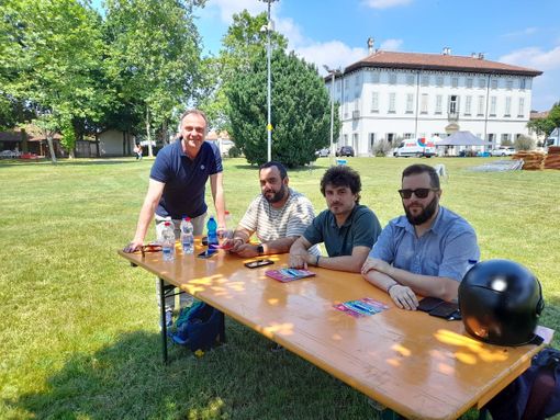 Preparativi in Magana, con Alessandro Passuello, Filippo Coppola, Matia Campanoni, Leonardo Marrone Preparativi in Magana, con Alessandro Passuello, Filippo Coppola, Matia Campanoni, Leonardo Marrone
