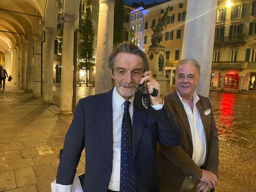 Fontana in Lega a Varese: «Mia ricandidatura? Ve lo dirò quando accadrà. Il centrodestra tornerà a vincere come il Milan» Fontana in Lega a Varese: «Mia ricandidatura? Ve lo dirò quando accadrà. Il centrodestra tornerà a vincere come il Milan»