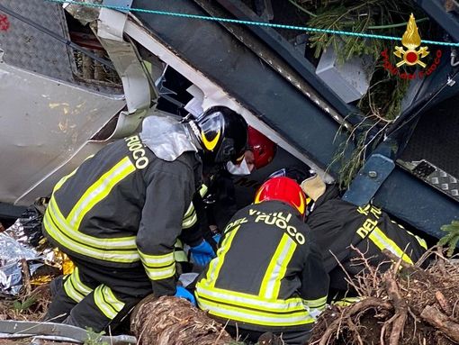 Tragedia al Mottarone: restano gravi le condizioni del bimbo sopravvissuto. La zia: «Ha perso tutti»