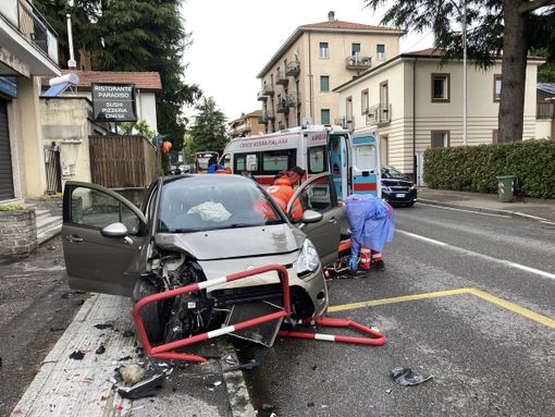 FOTO. Varese: incidente in viale Borri, due ragazze ferite