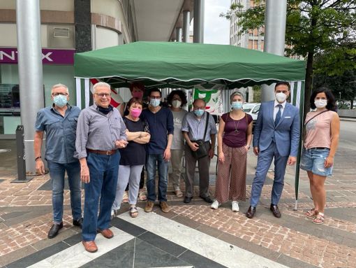 Esponenti del Pd di Busto con il segretario provinciale Giovanni Corbo Esponenti del Pd di Busto con il segretario provinciale Giovanni Corbo
