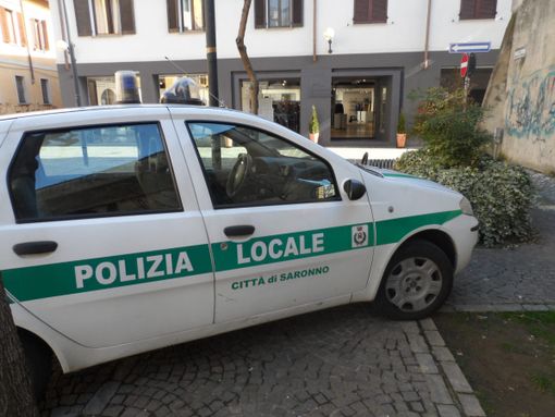 A spasso in centro con l’ascia A spasso in centro con l’ascia