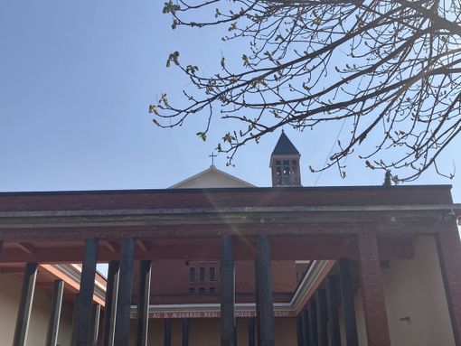 La felicità a Sant'Edoardo: «A fine giugno arriverà uno dei preti appena ordinati»