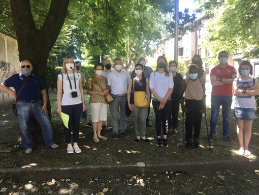 Foto di gruppo al termine del giro per gran parte dei partecipanti. Sotto, Erika Montedoro