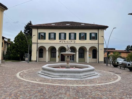 Il municipio di Gavirate