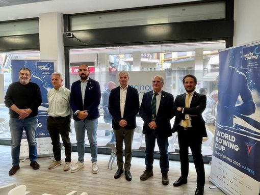 Le istituzioni, sportive e civili, presenti stamattina presso gli spazi di Acinque