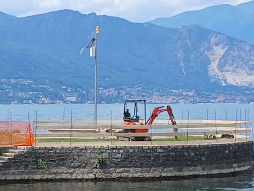 Lavori in corso sul lungolago di Cerro