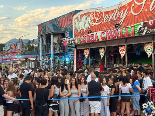 L'inaugurazione del luna park di Luino