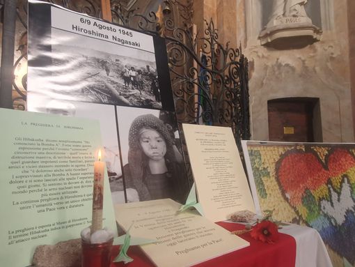 Busto ha ricordato la tragedia di Hiroshima. Con una luce di pace Busto ha ricordato la tragedia di Hiroshima. Con una luce di pace