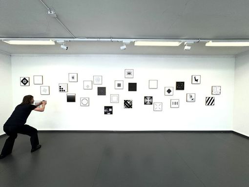 Alla Fondazione Morandini l’esposizione temporanea del portfolio “0,0,0” celebra l'arte astratta moderna con trenta artisti internazionali