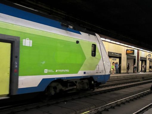 Tentano di rubare rame e tranciano i cavi, mattinata di tilt per i treni di Malpensa. Ora circolazione in graduale ripresa