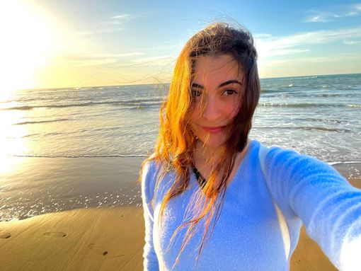 «Eri il nostro raggio di luce. Ora sarai una stella, per sempre vicina al tuo Christian» «Eri il nostro raggio di luce. Ora sarai una stella, per sempre vicina al tuo Christian»